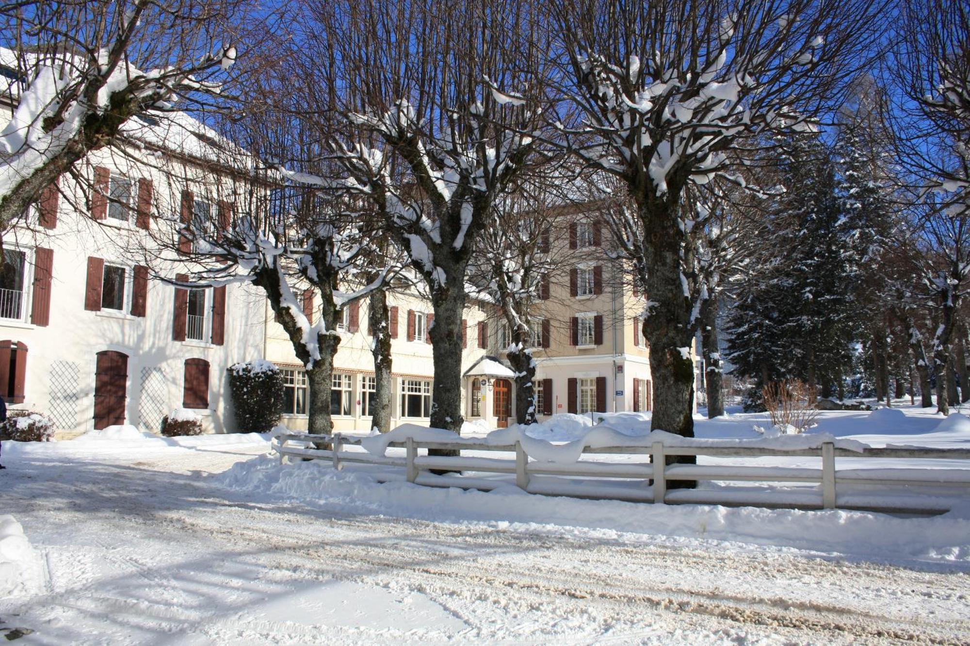 Best Western Grand Hotel De Paris & Spa Виллар-де-Ланс Экстерьер фото